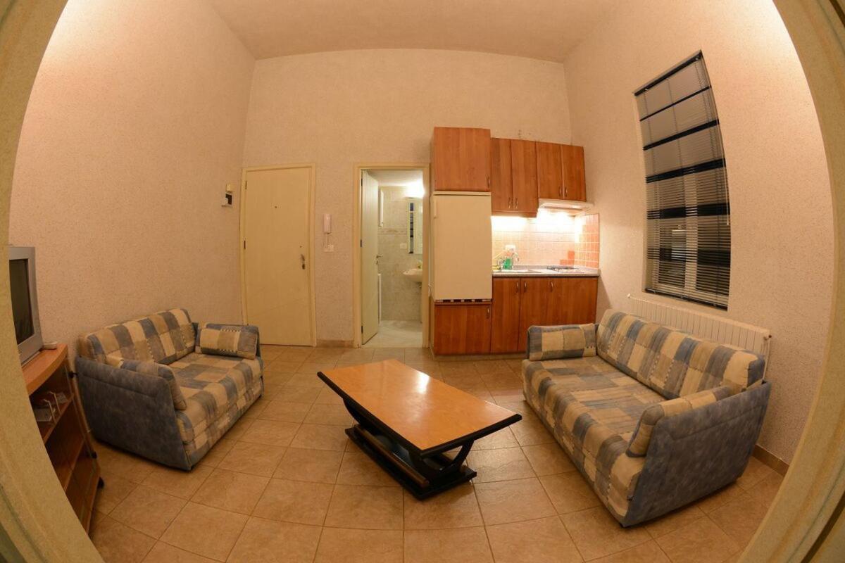 Bauhaus Chalets Apartment เบชาร์เร ห้อง รูปภาพ